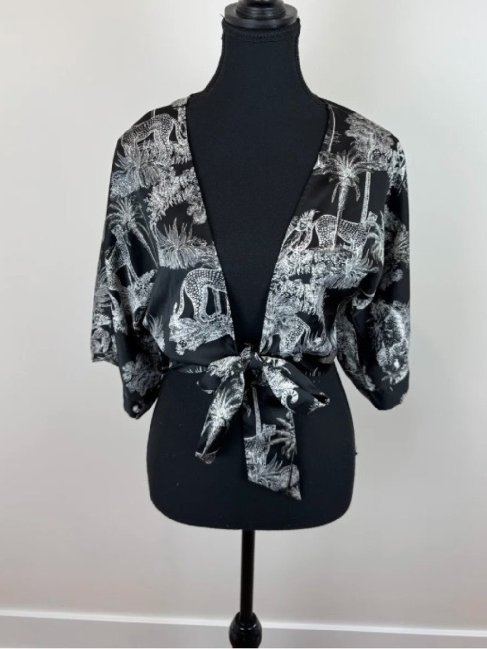 Guess Black & White Jungle Toile Print Tie-Front Satin Blouse Cropped